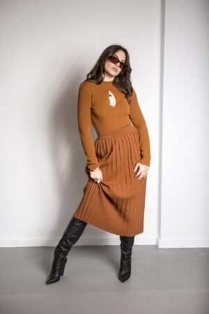 Pleated Knit Camel Skirt – Combos Knitwear