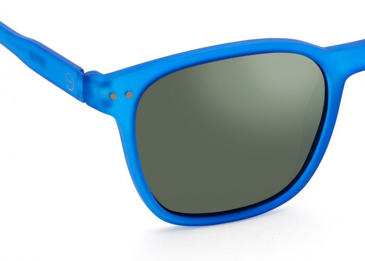 sun-nautic-king-blue-sunglasses-polarized-lenses-2.jpg